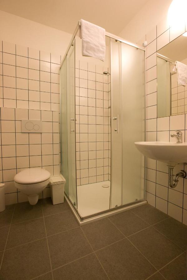 Hostel U Zlatého kohouta Kroměříž Exterior foto